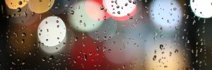Mujer en la lluvia